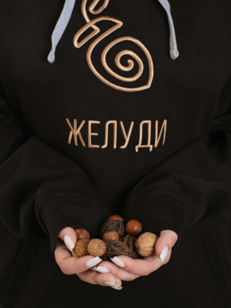 Худи с капюшоном "Желуди", черная